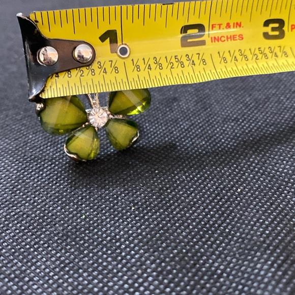 Vintage Olive Green Flower with center rhinestone expandable ring - Picture 5 of 6